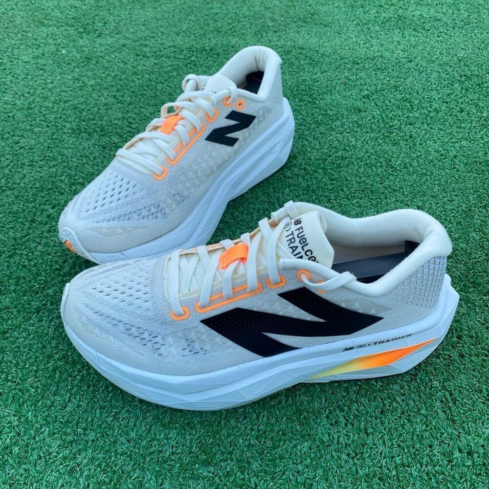 NEW BALANCE FUEL CELL SUPER COMP V3 - Women’s Running Shoes - SIZE 9